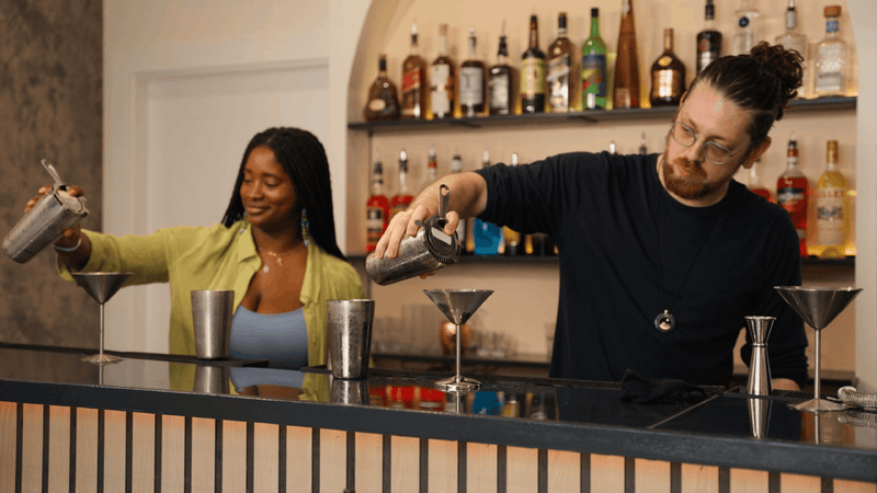 Students at the Fine Art bar